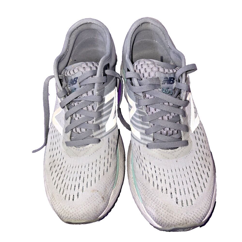 New Balance 860 Ladies 8.5 Sneakers